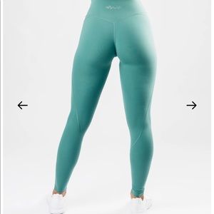 Surface Power Legging- Color Sage
